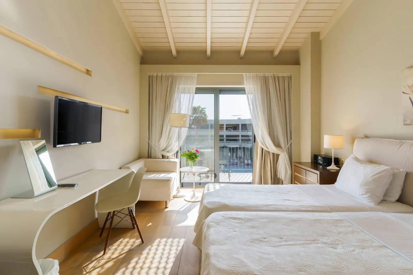 Aegean Pearl Hotel, Rethymno, Grčka — Double Room with Side Sea View
