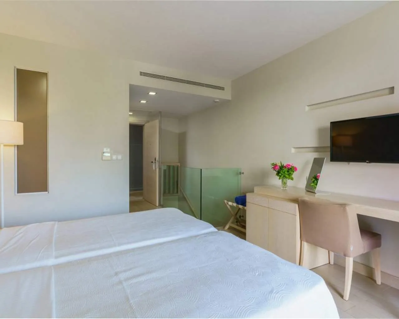 Aegean Pearl Hotel, Rethymno, Grčka — Family Maisonette Garden View