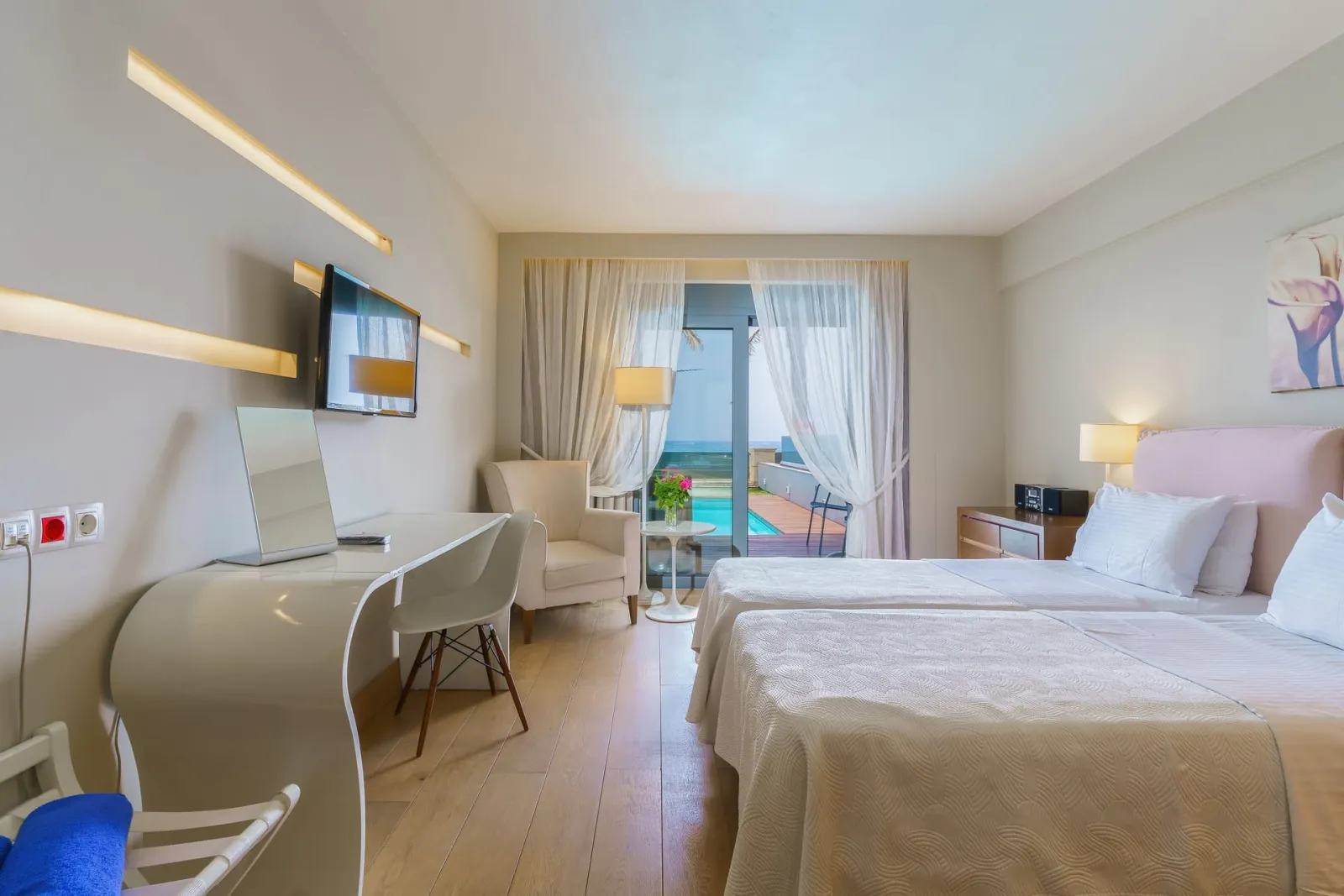Aegean Pearl Hotel, Rethymno, Grčka — Superior Room with Private Pool & Sea View