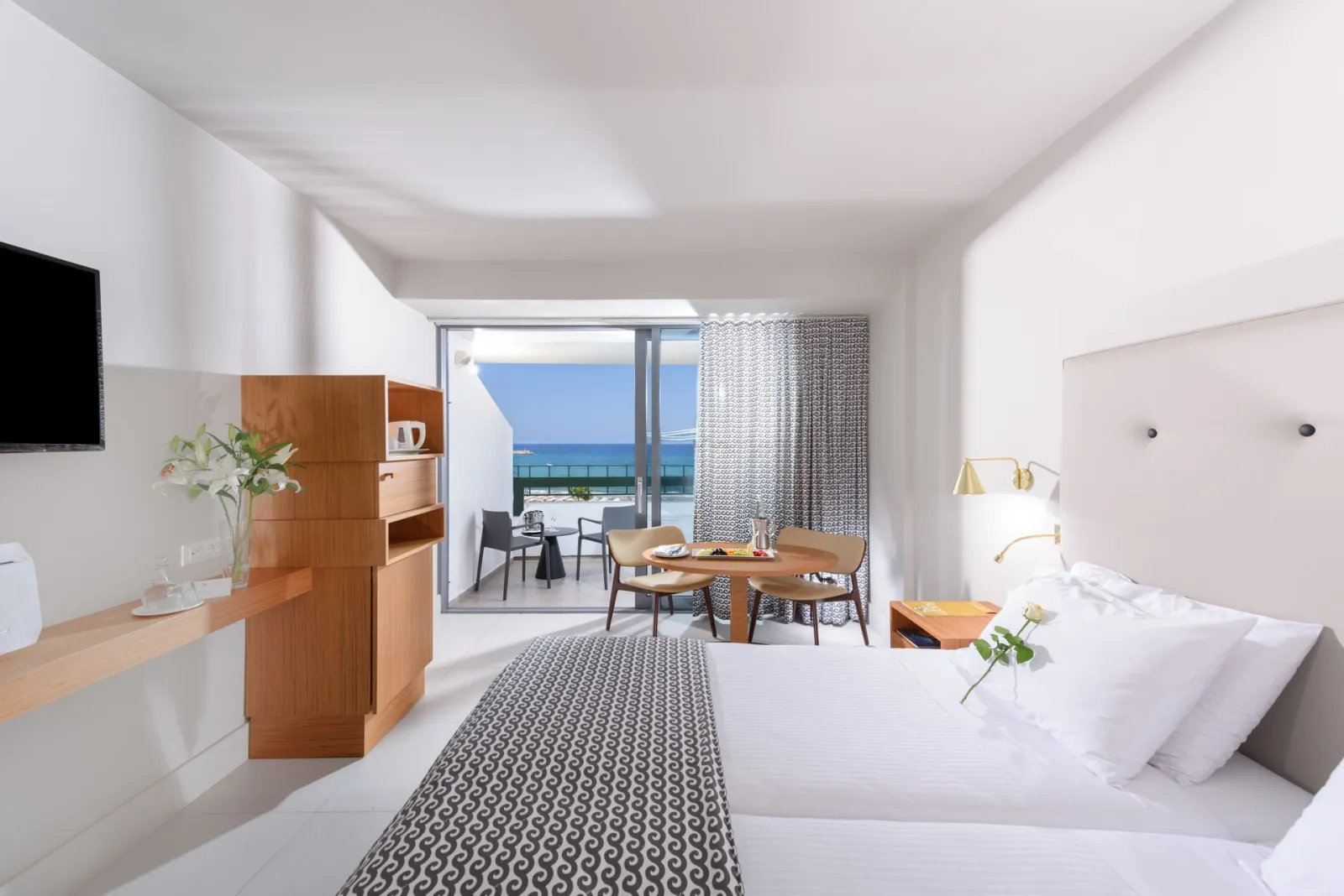 Aquila Porto Rethymno, Rethymno, Grčka — Classic Room - Sea View [2 adults +1 child]