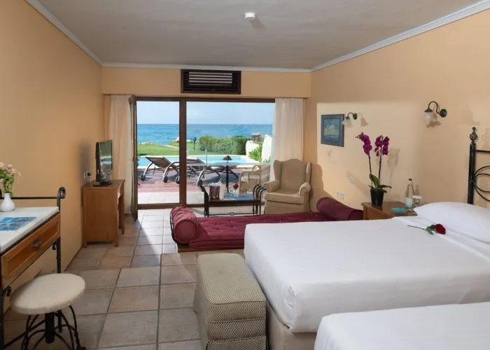 Aquila Rithymna Beach, Rethymno, Grčka — Bungalow Private Pool Mythica Beach Front
