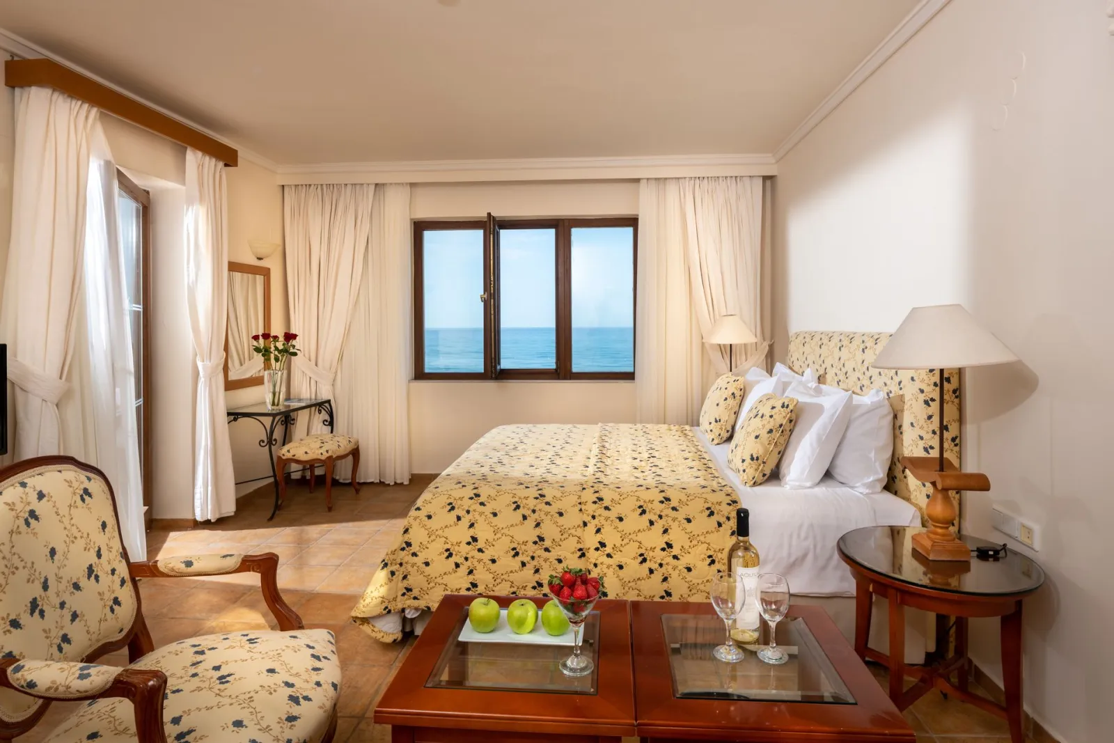 Aquila Rithymna Beach, Rethymno, Grčka — Μythica Two Bedroom Family Suite