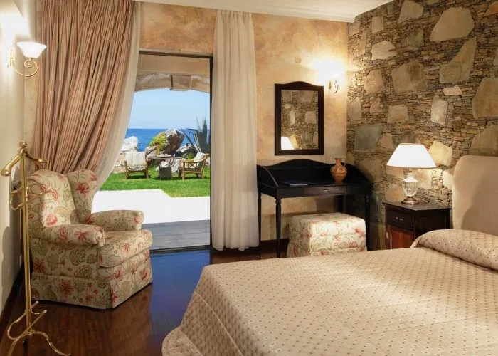 Aquila Rithymna Beach, Rethymno, Grčka — Villa 2 BedRoom Private Pool Mythica Beach Front