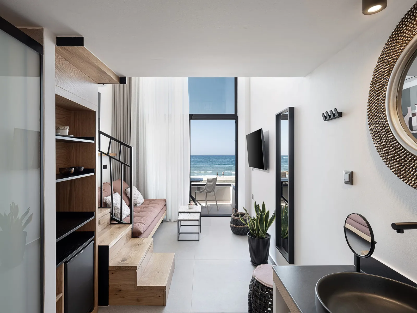 Calla Luxury Seafront Suites, Rethymno, Grčka — Loft Suite with Direct Sea View