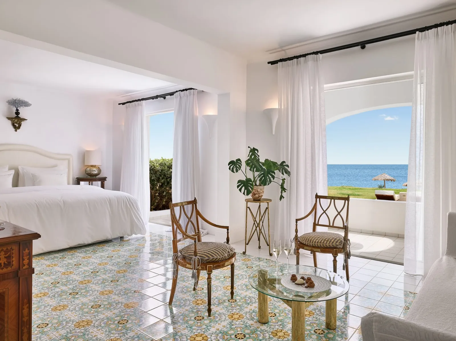Caramel A Grecotel Resort To Live, Rethymno, Grčka — 2 Bedroom Beach Villa Seafront