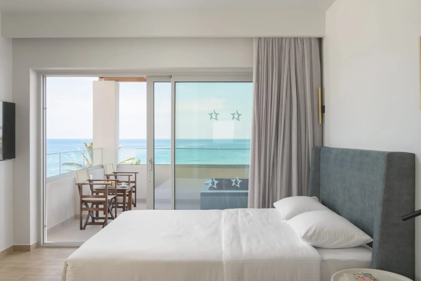 Creta Royal Hotel/Adults Only, Grčka — Suite with Sea View and Jacuzzi