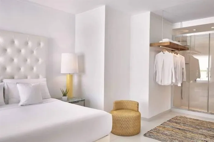 Grecotel Luxme White, Rethymno, Grčka — Guestroom Family Swim Up