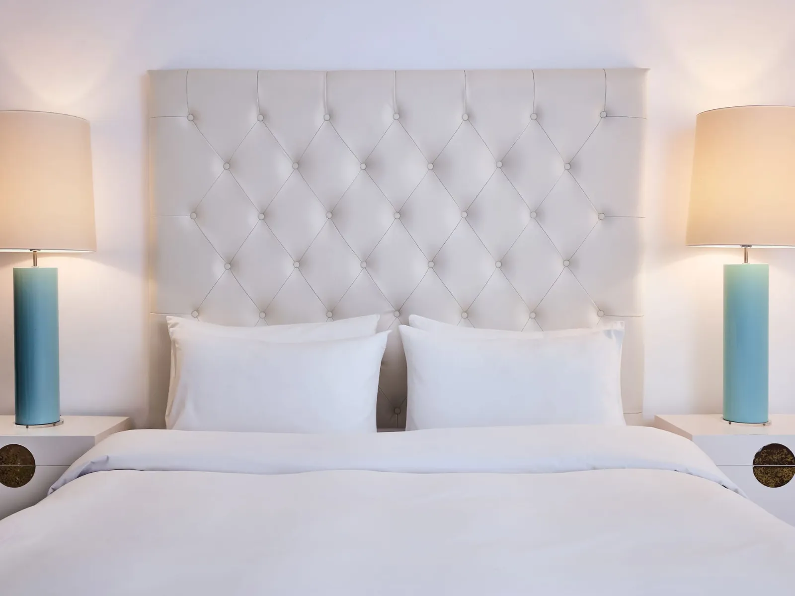 Grecotel Luxme White, Rethymno, Grčka — Petit Yali Seafront Suite with Sharing Pool