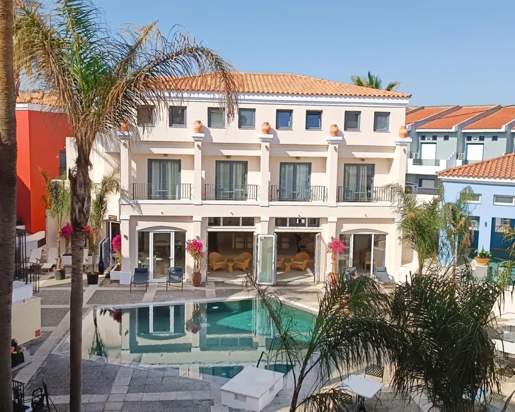 Grecotel Plaza Beach House, Rethymno, Grčka — plaža