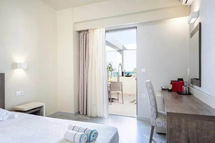 Harmony Rethymno Beach, Rethymno, Grčka — Double Room Private Pool Sea View