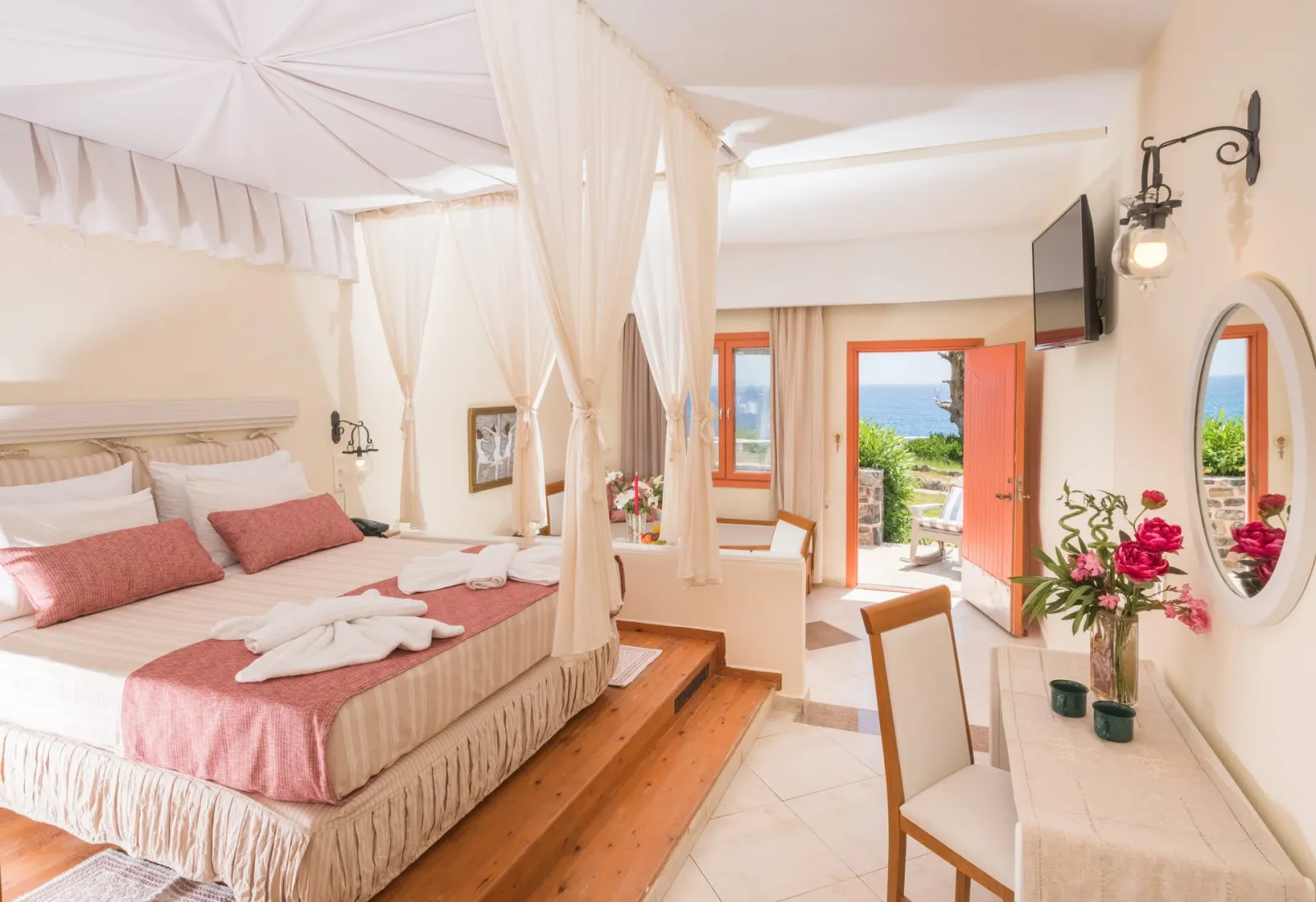 Kalypso Cretan Village Resort & Spa, Plakias, Grčka — Superior Family Bungalow with Sea View