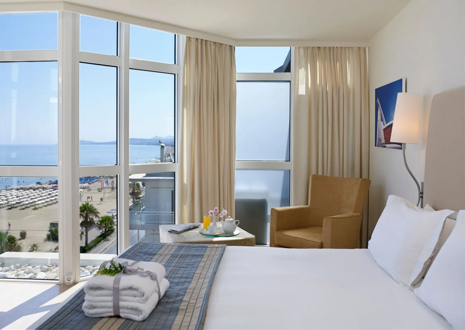 Kriti Beach Hotel, Rethymno, Grčka — Deluxe Suite Sea View