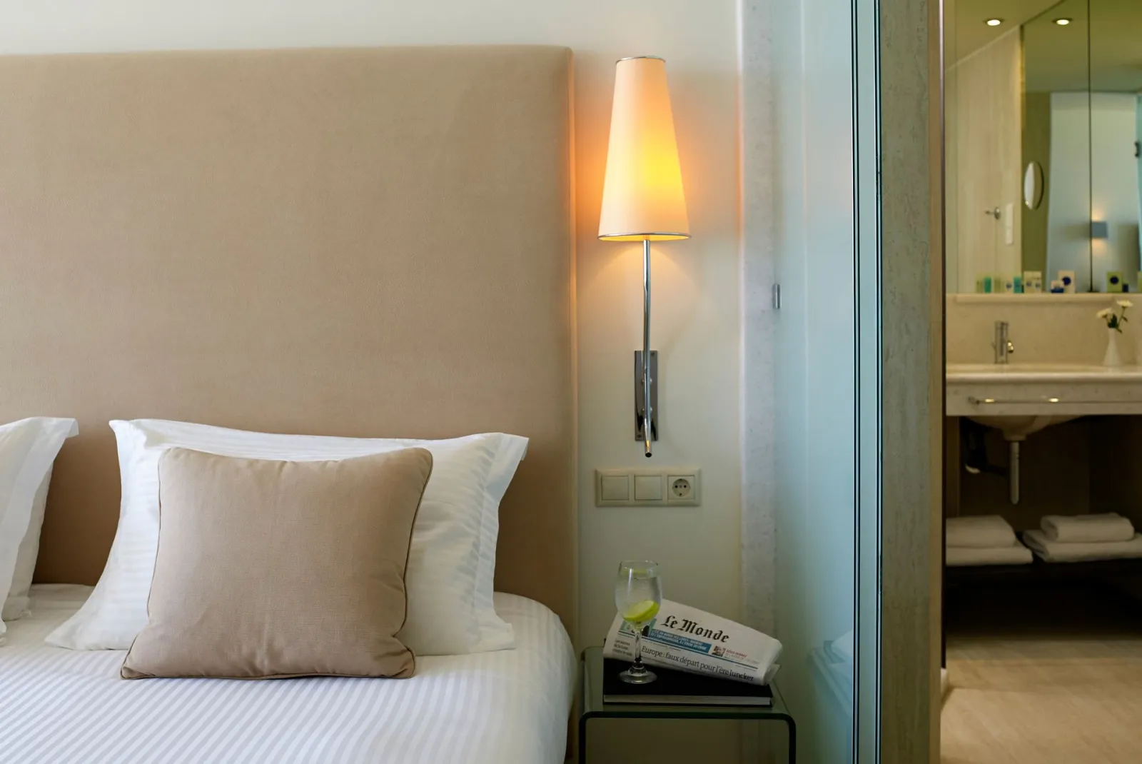 Kriti Beach Hotel, Rethymno, Grčka — Junior Suite Side Sea View