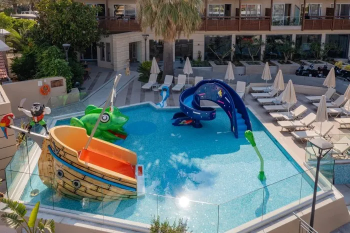 Minos Hotel, Rethymno, Grčka — fotografija 1