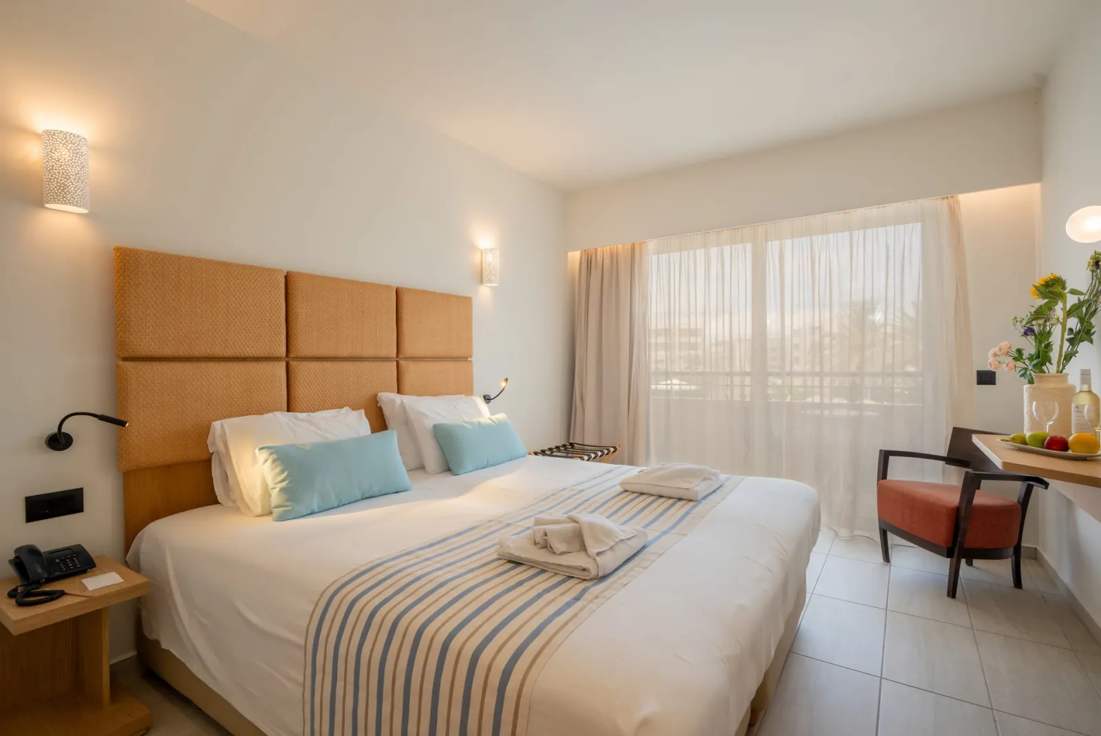 Minos Hotel, Rethymno, Grčka — Deluxe Room