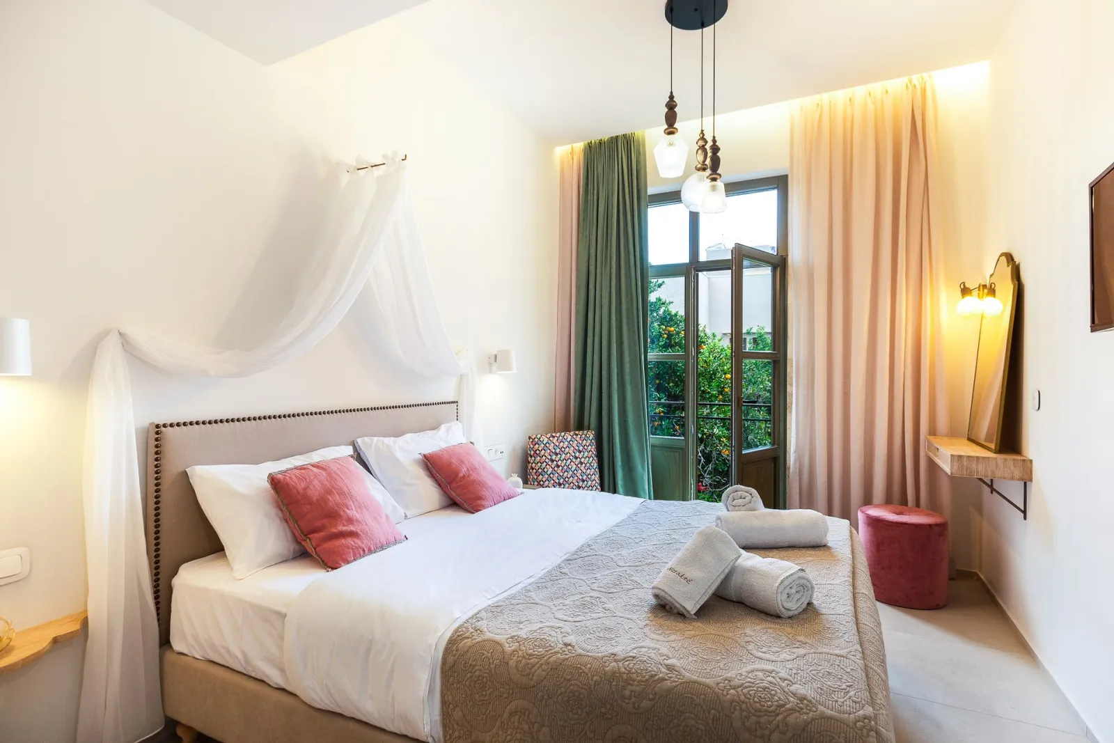 Neratze Hammam Suites Rethymno, Rethymno, Grčka — King Suite with Balcony