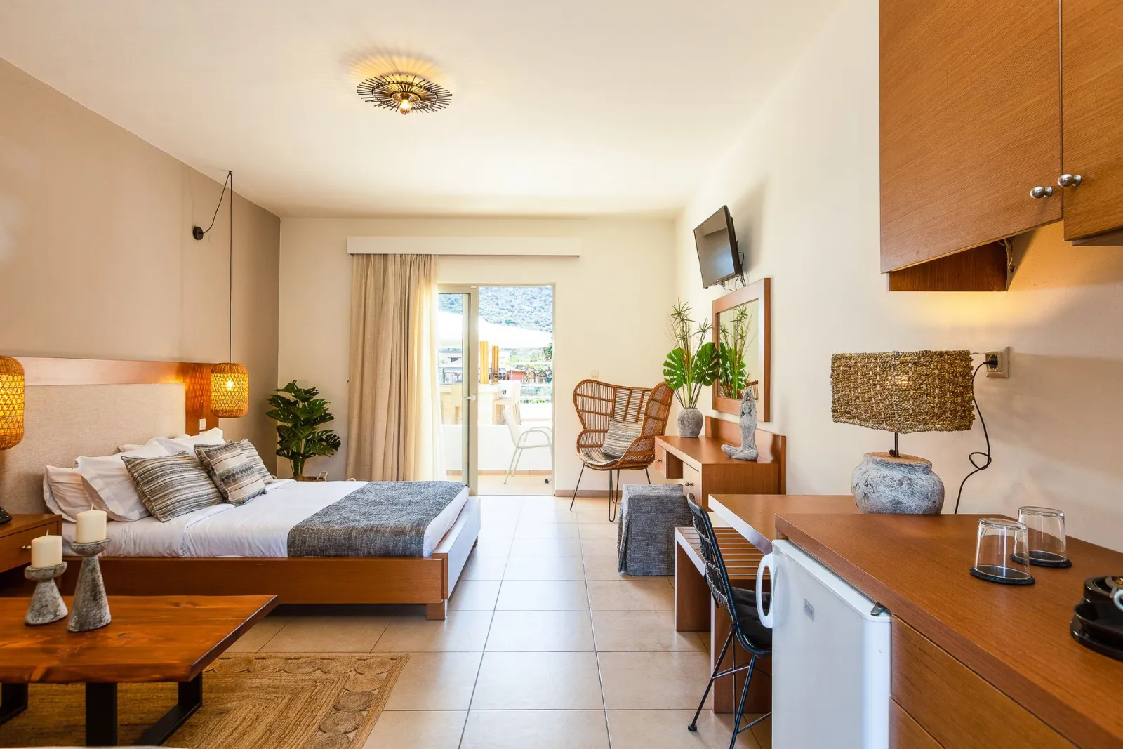 Nostos Beach Boutique Hotel Rethymno, Rethymno, Grčka — Standard Room with Pool or Mountain View