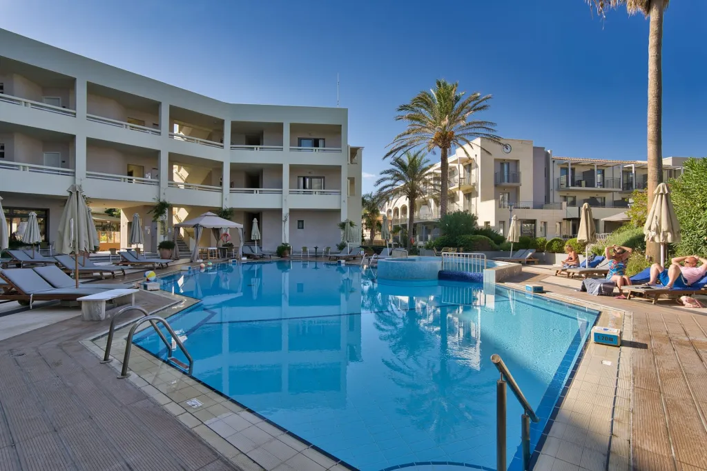 Pearl Beach Rethymno, Rethymno, Grčka — fotografija 1