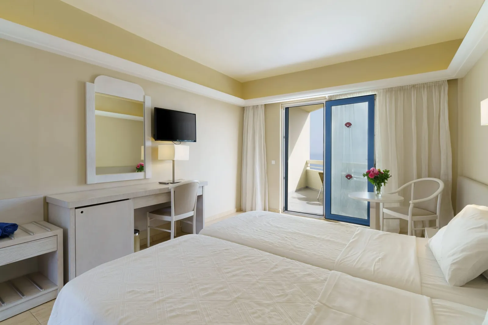 Pearl Beach Rethymno, Rethymno, Grčka — Double Room with Side Sea View
