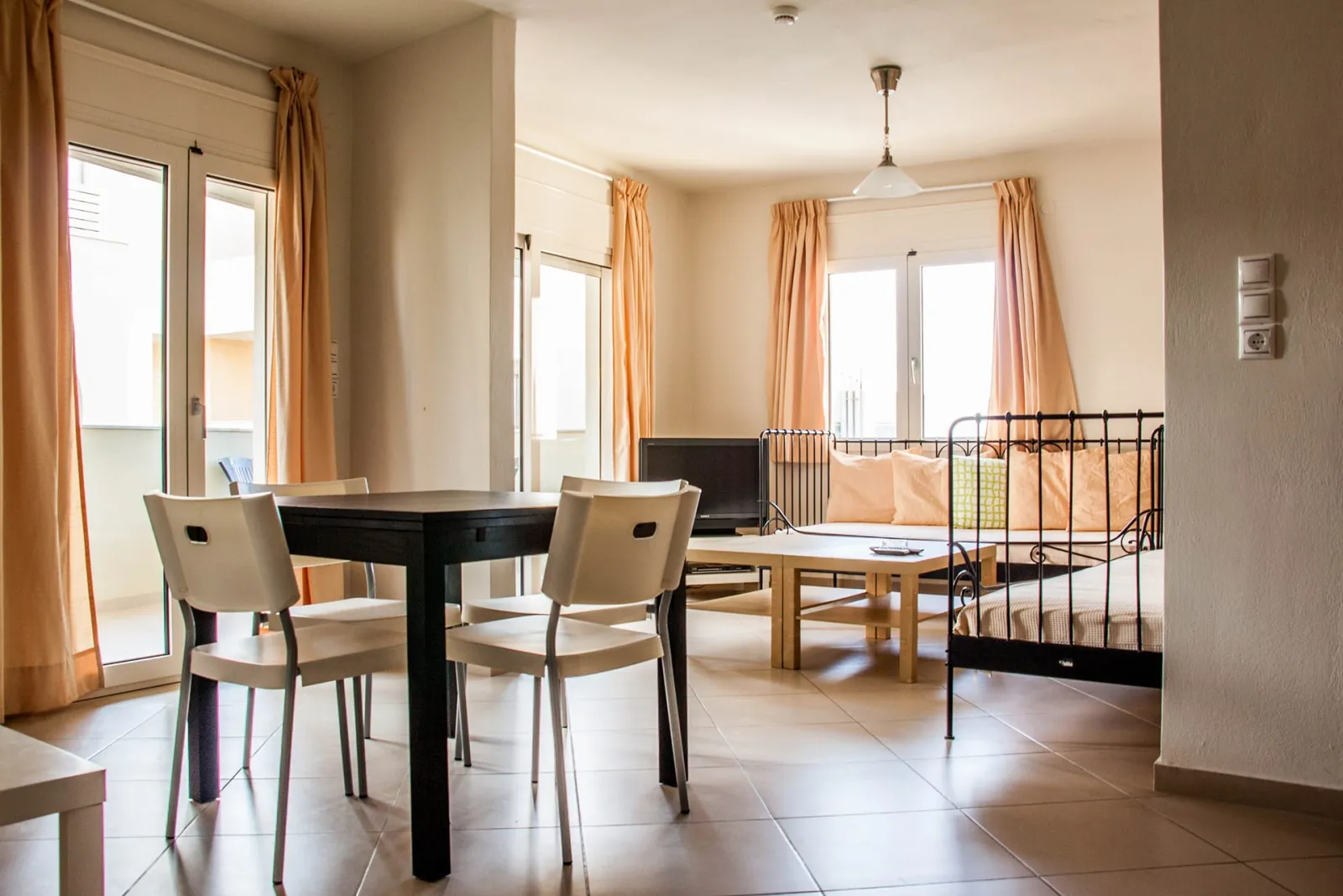 Pearl Seabreeze Suites, Rethymno, Grčka — Argo Annex Apartment