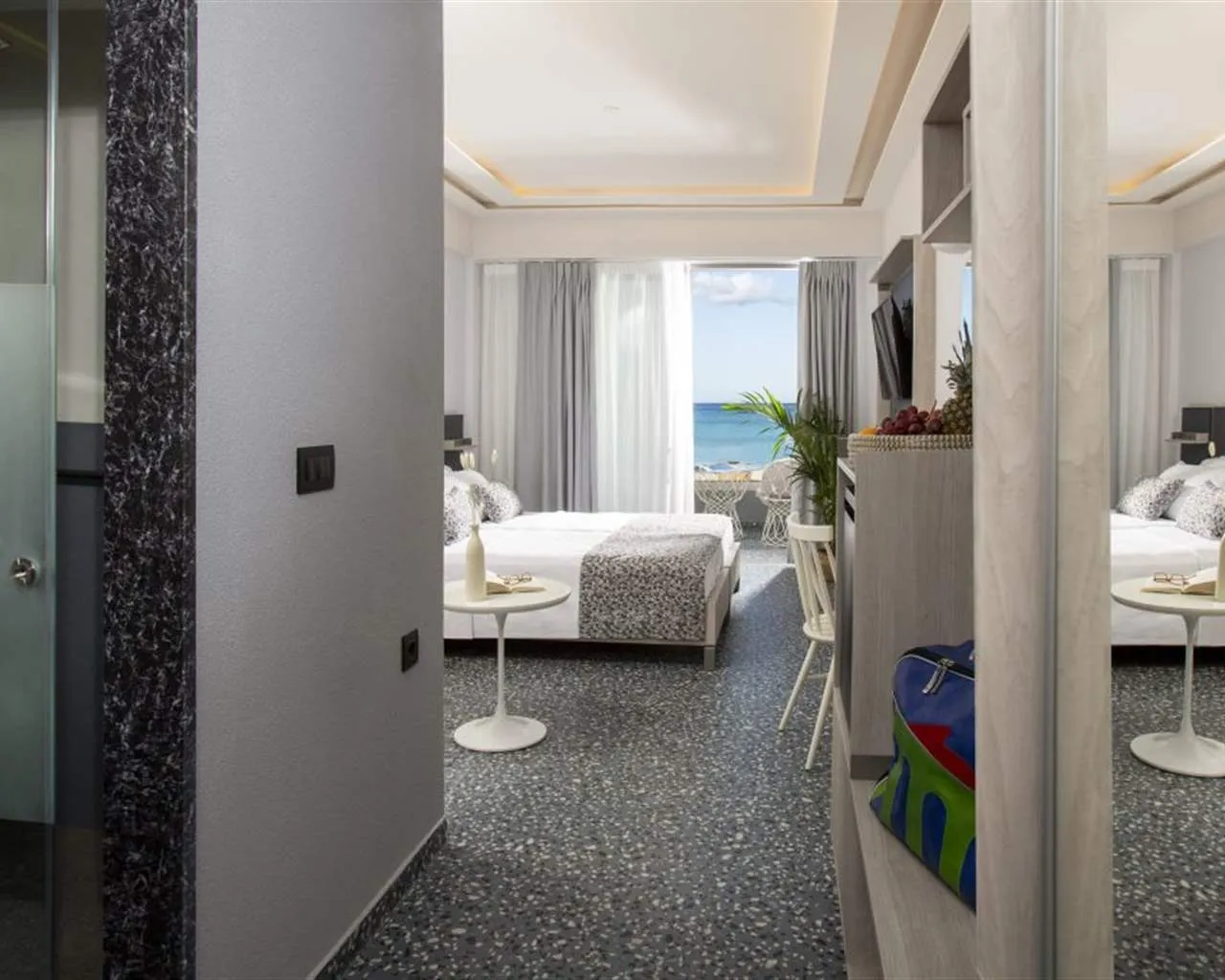 Pearl Seabreeze Suites, Rethymno, Grčka — Family Suite Sea View