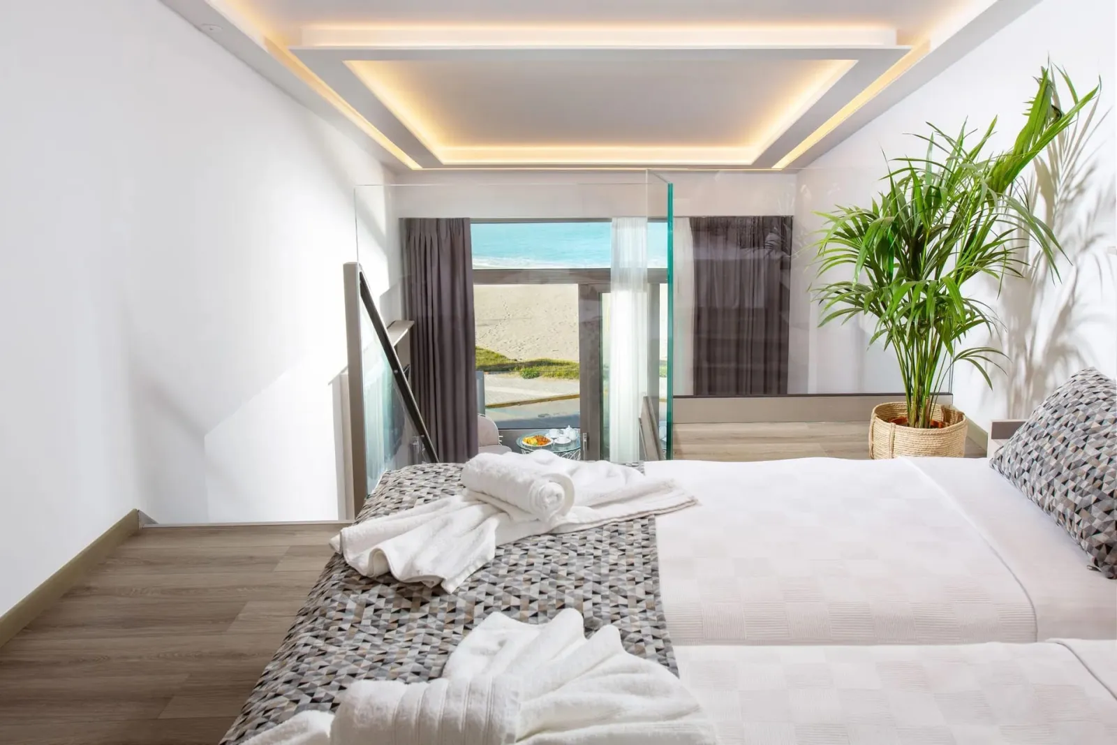 Pearl Seabreeze Suites, Rethymno, Grčka — Premium Suite Split Level with Sea View