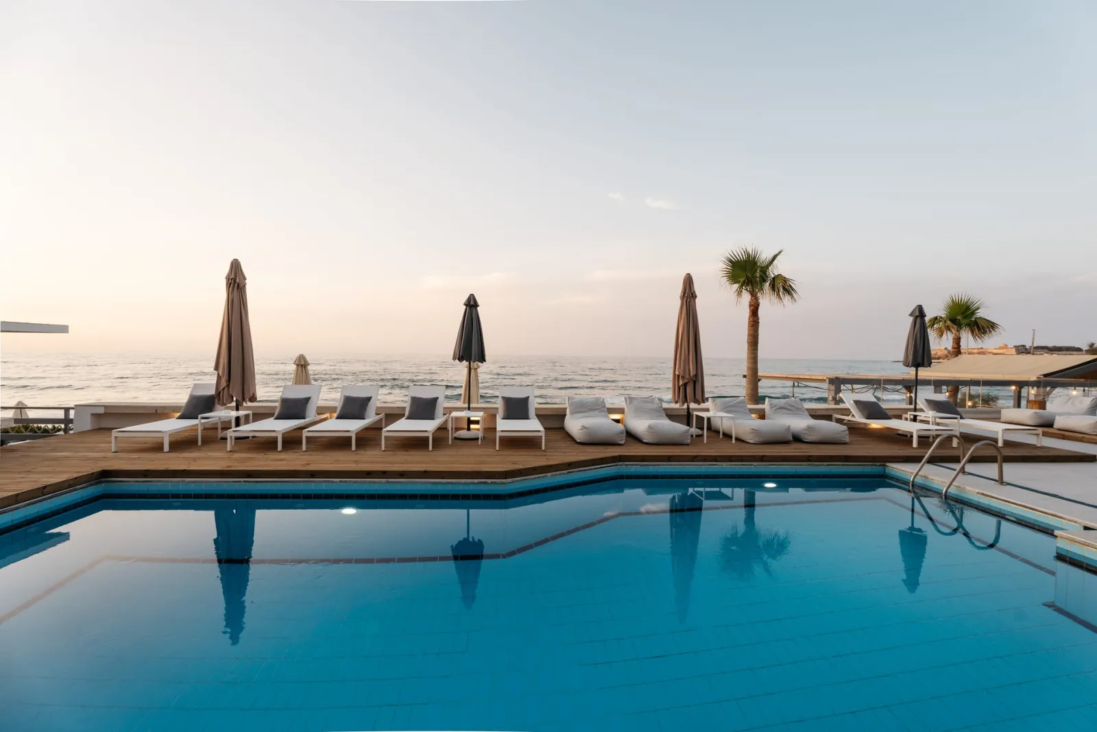 Petradi Beach Hotel, Vederi