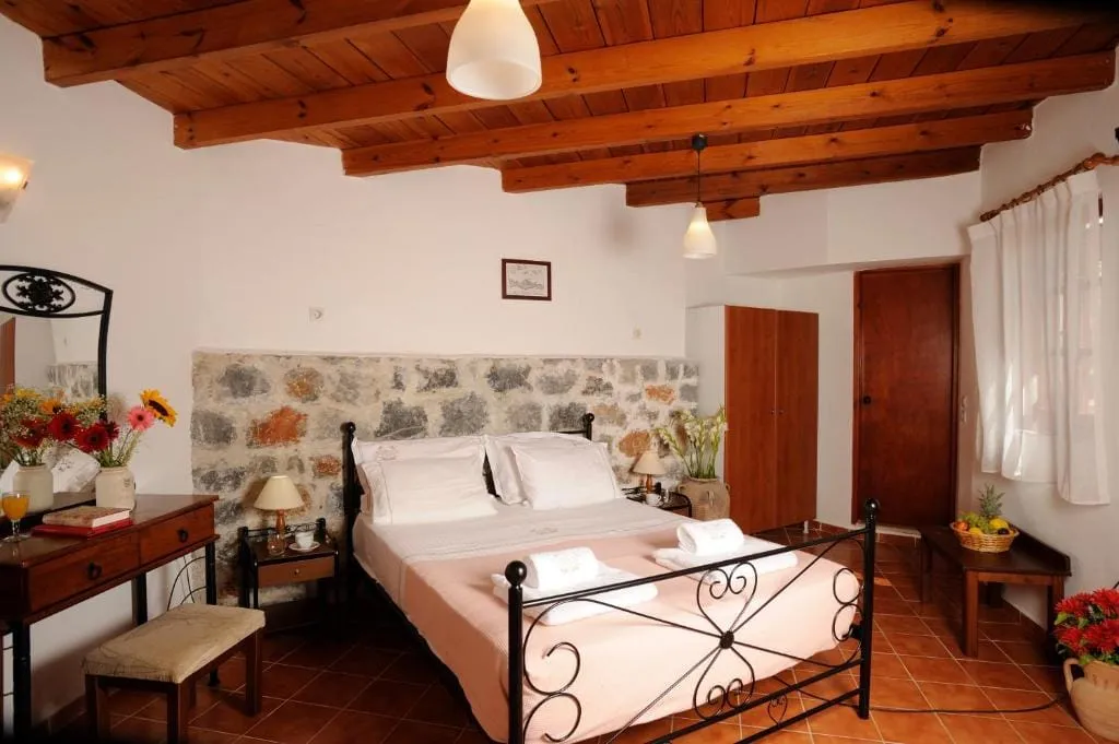 Stefanos Village, Plakias, Grčka — Economy Studio