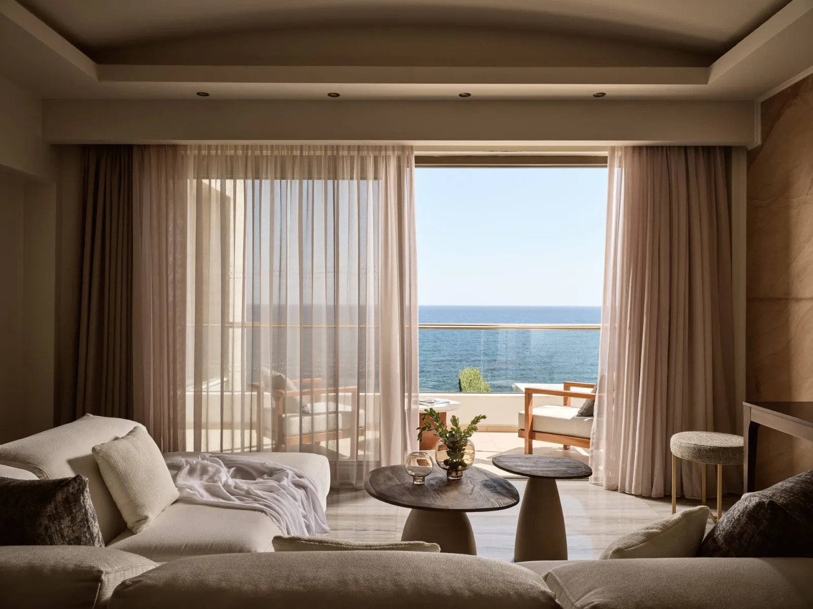 The Royal Blue Resort & Spa, Grčka — Royal Superior Suite Sea Front with Jacuzzi