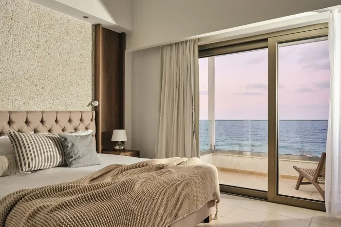 The Royal Blue Resort & Spa, Grčka — Suite Superior Waterfront Sea View