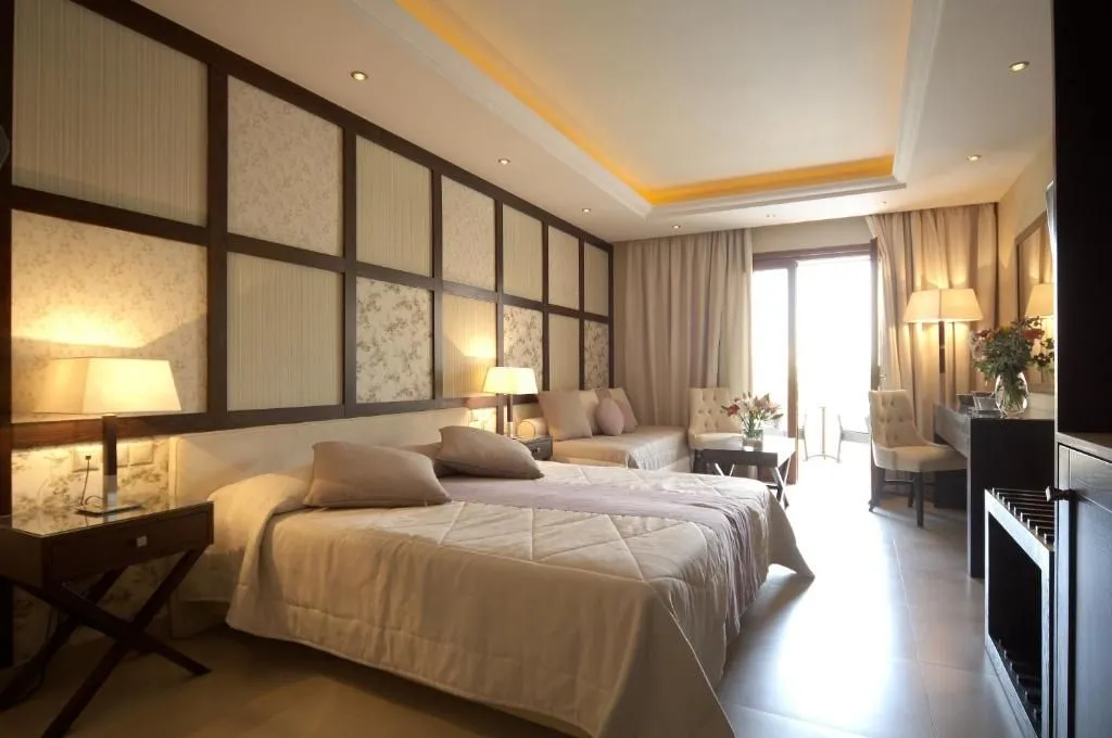 Theartemis Palace, Rethymno, Grčka — Offer Room