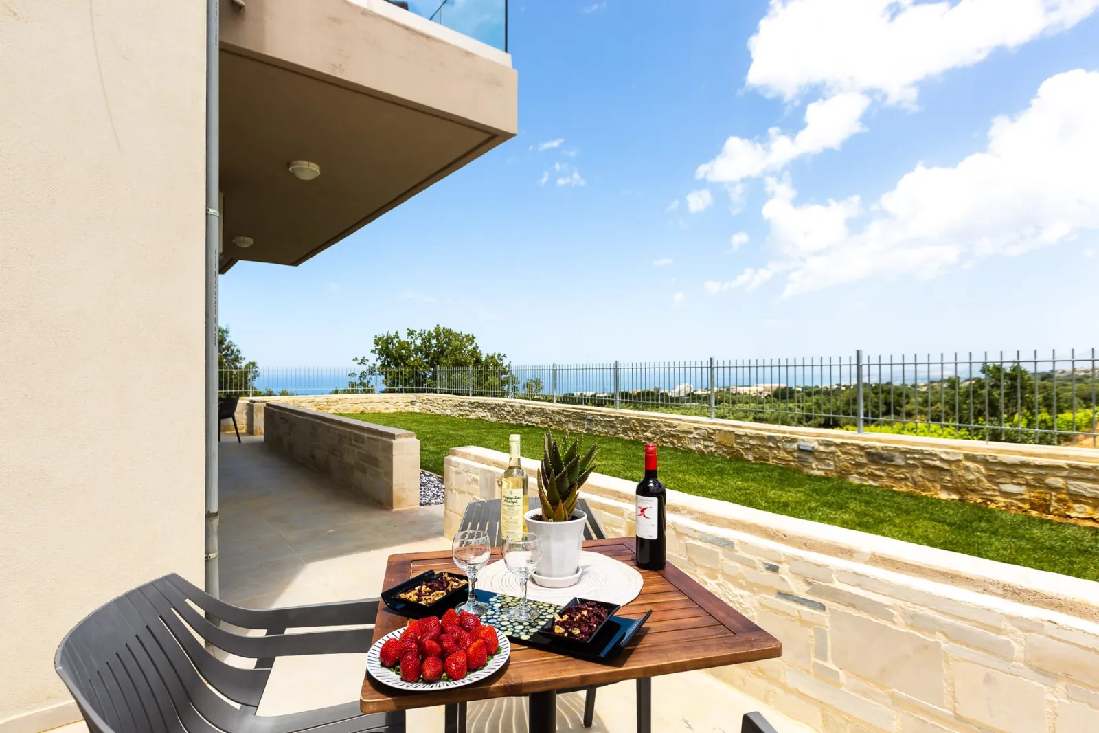 Vigla Suites, Vederi, Grčka — Superior One Bedroom Apartment with Sea View - Ground Level