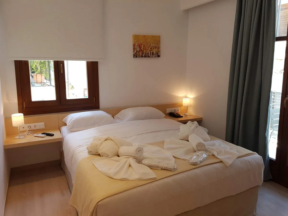 8kto Guest House Skiathos, Grad Skijatos – Kotroni, Grčka — Room IV - Double Room with Balcony First Floor