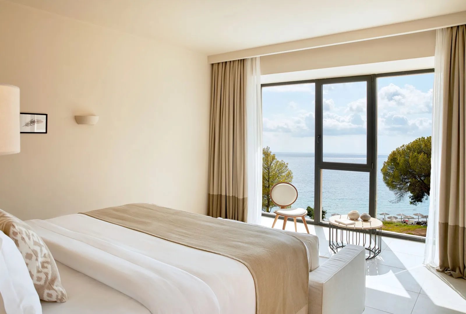Elivi Skiathos, Koukounaries, Grčka — Junior Suite Private Pool | Grace Rooms & Suites