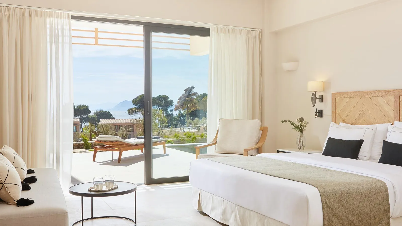 Elivi Skiathos, Koukounaries, Grčka — Junior Suite Private Pool | Nest Grove Rooms Villas & Suites