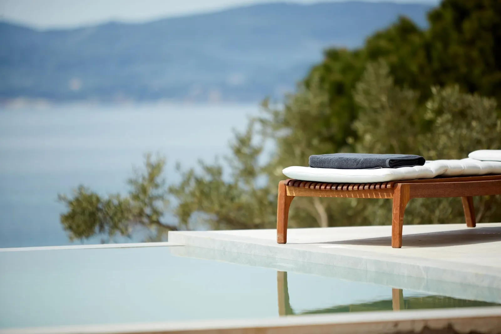 Elivi Skiathos, Koukounaries, Grčka — Premium Suite Private Pool | Nest Infinity Rooms & Suites