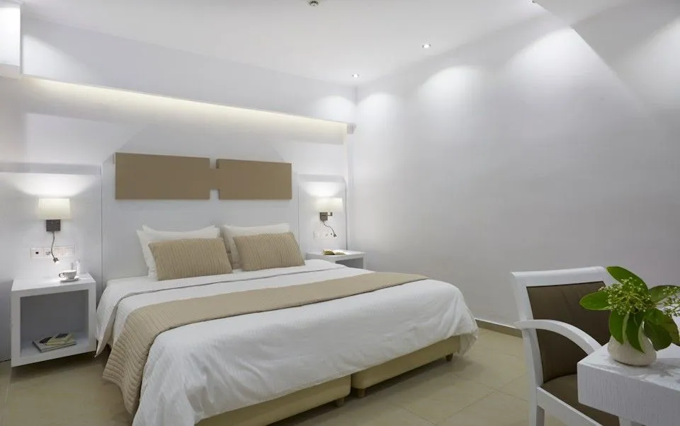 Kassandra Bay Resort, Suites & SPA, Vasilias, Grčka — Junior Suite with Living Area Sea View