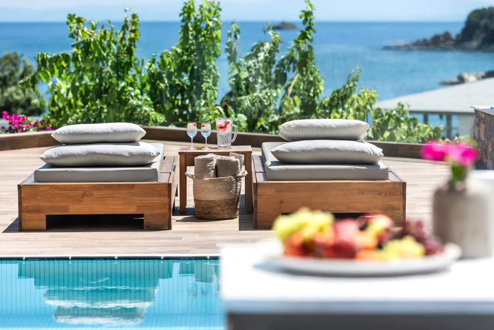 Kassandra Bay Resort, Suites & SPA, Vasilias, Grčka — Master Suite with Private Pool Sea View
