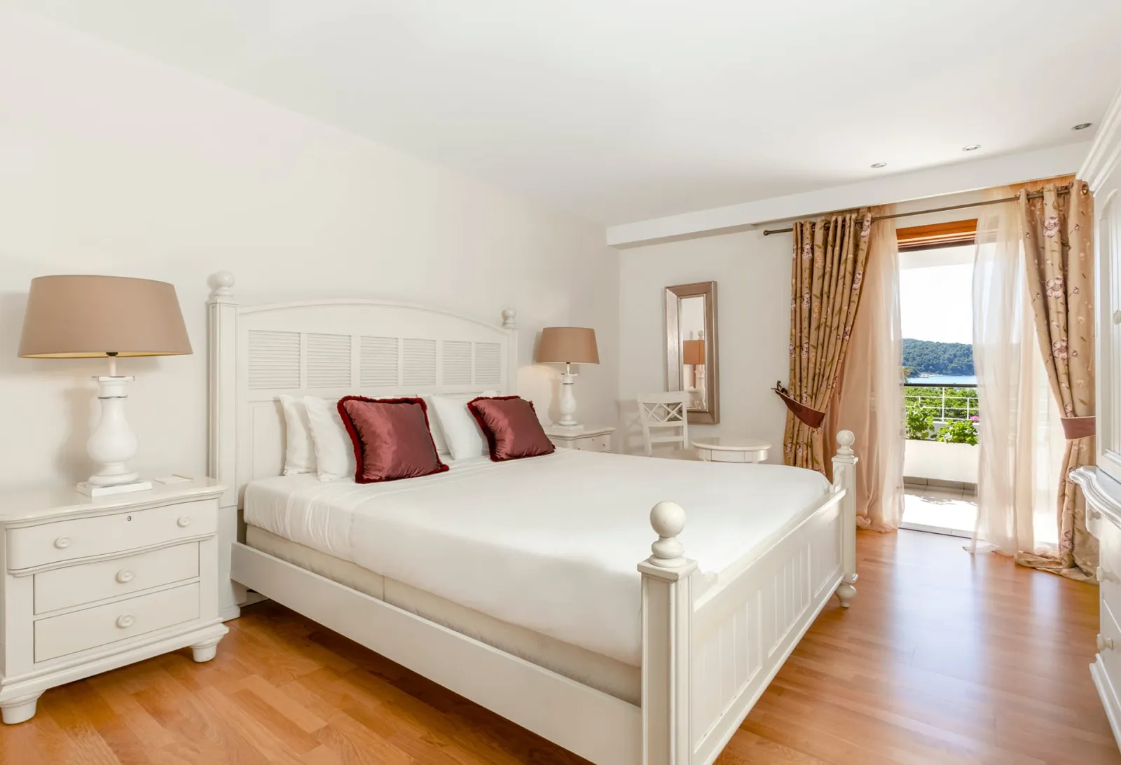 Princess Resort Skiathos SANTIKOS COLLECTION, Agia Paraskevi, Grčka — Two-Bedroom Suite with Private Jacuzzi