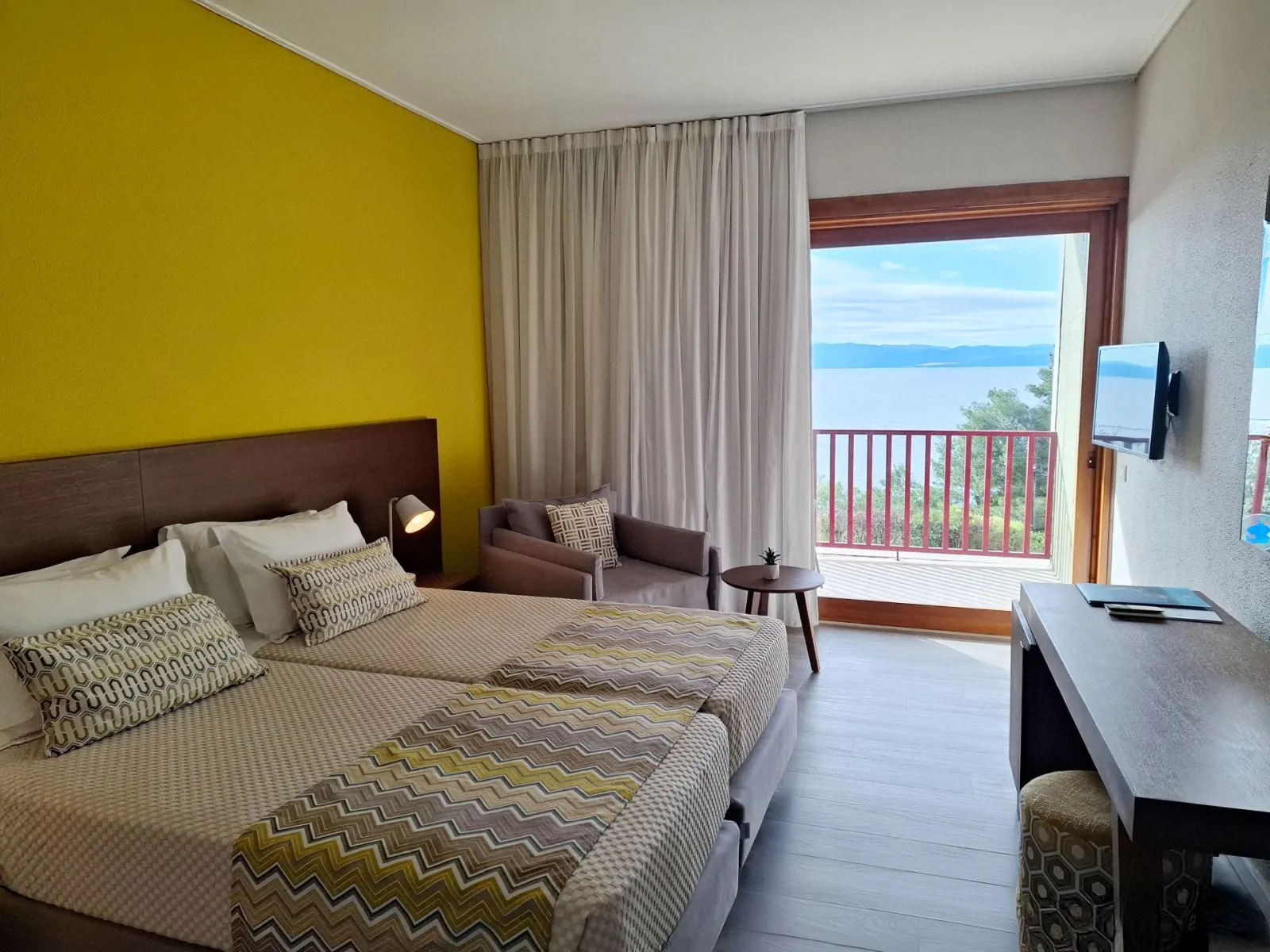 The Skiathos Palace Hotel, Kukunaries, Grčka — Standard Room with Partial Sea View