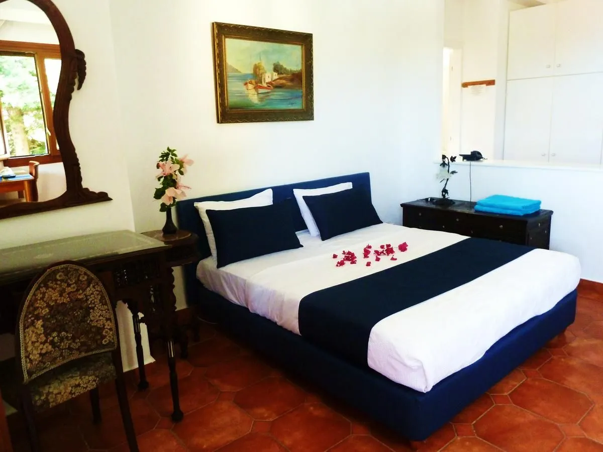 Milia Bay Hotel & Apartments Alonissos, Milia, Grčka — Studio with Sea and Garden View