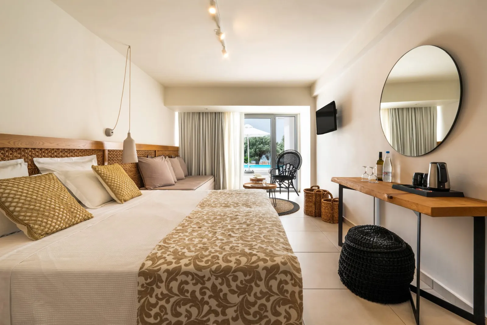 Amaronda Resort & Spa Eretria, Eretria, Grčka — Superior Bungalow with Sharing Pool & Garden View