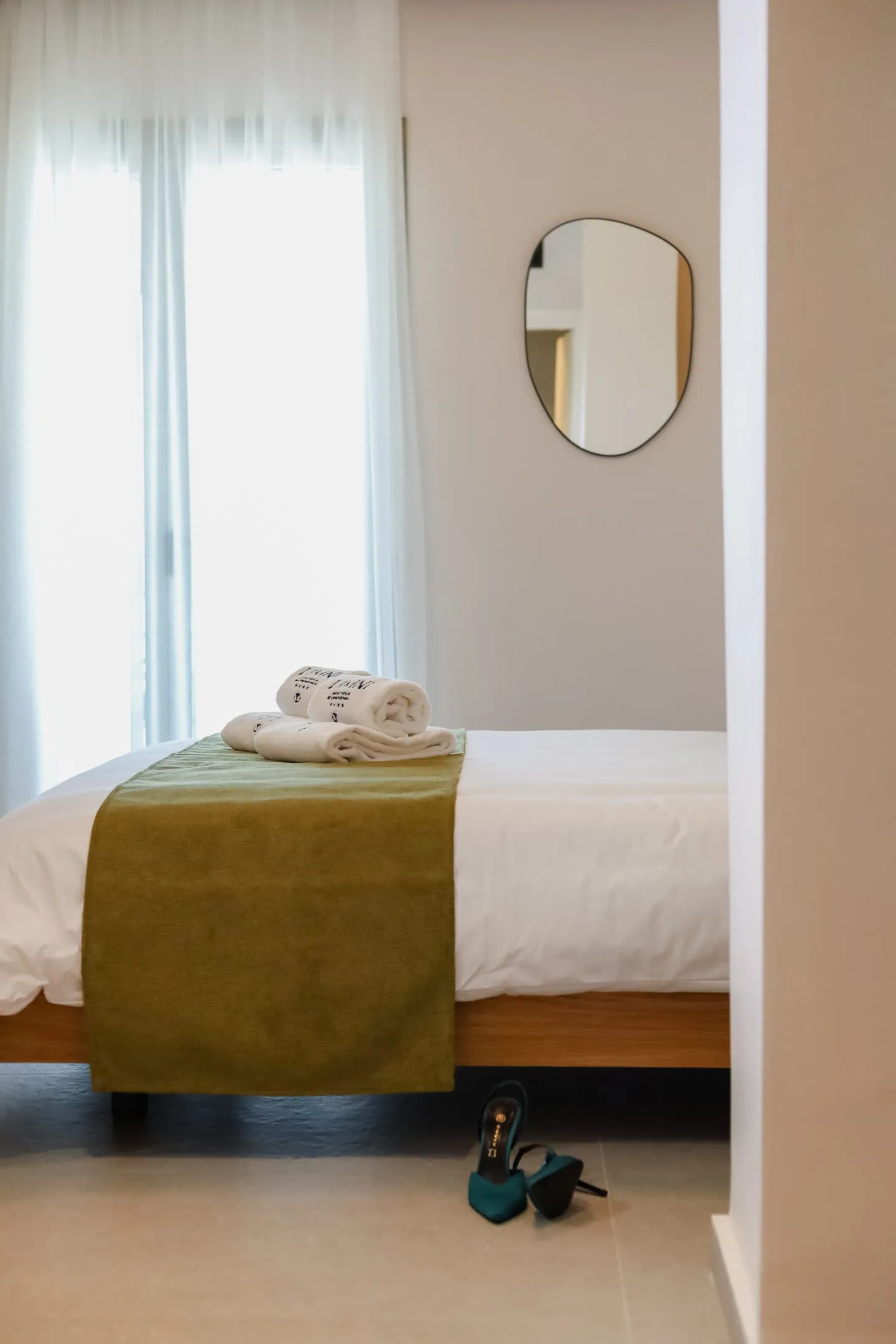 Limni Boutique Experience, Limni, Grčka — Junior Suite with Outdoor Jacuzzi - Atrium View