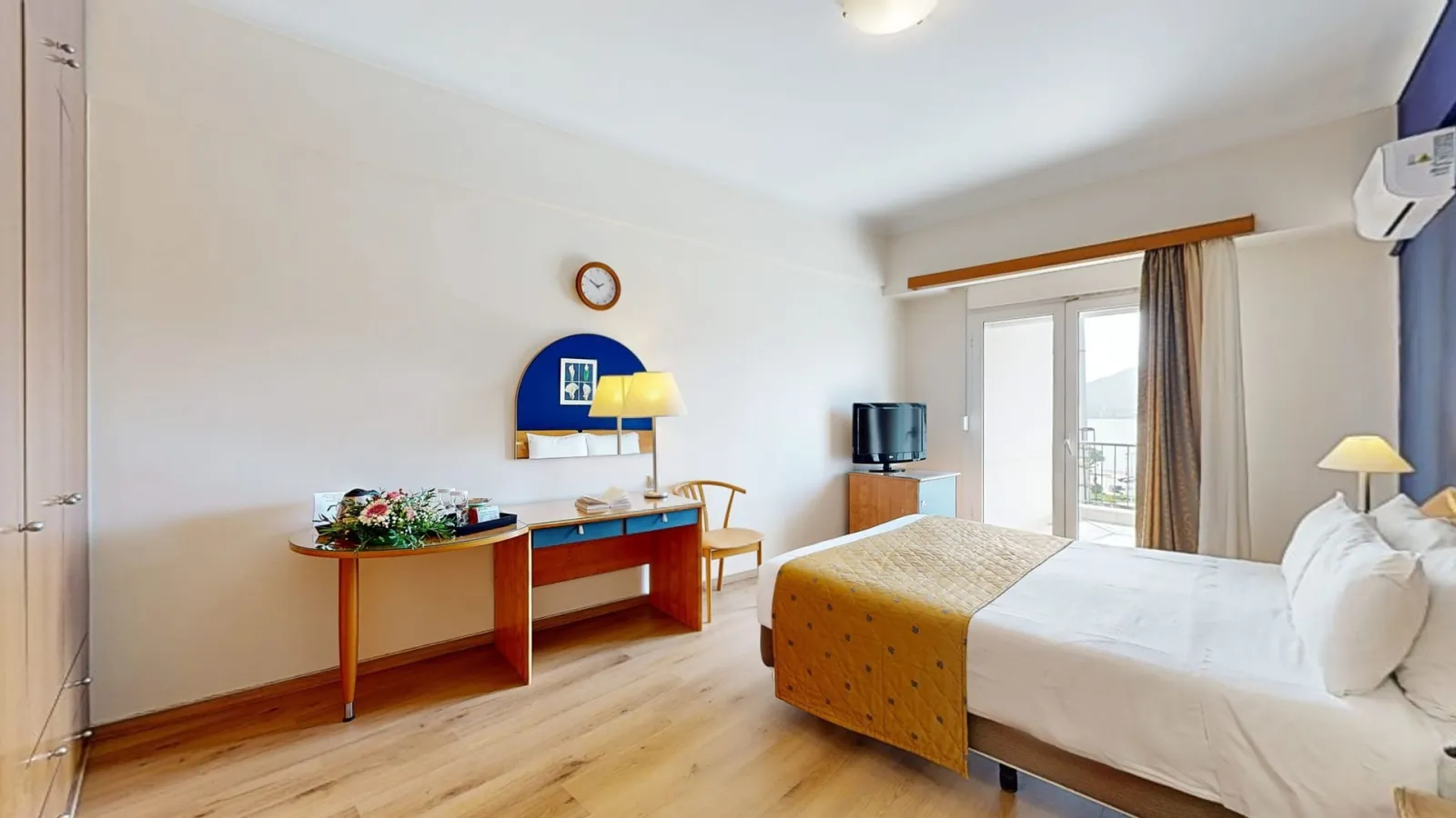 Lucy Hotel Chalkida, Halkida, Grčka — Family Room (with Sea View)