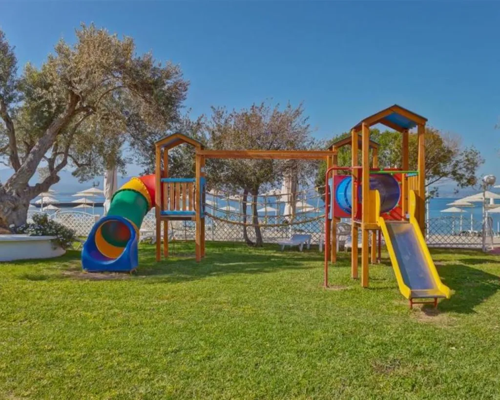 Palmariva Beach Hotel By Anayia All-Inclusive Resorts, Eretria, Grčka — plaža