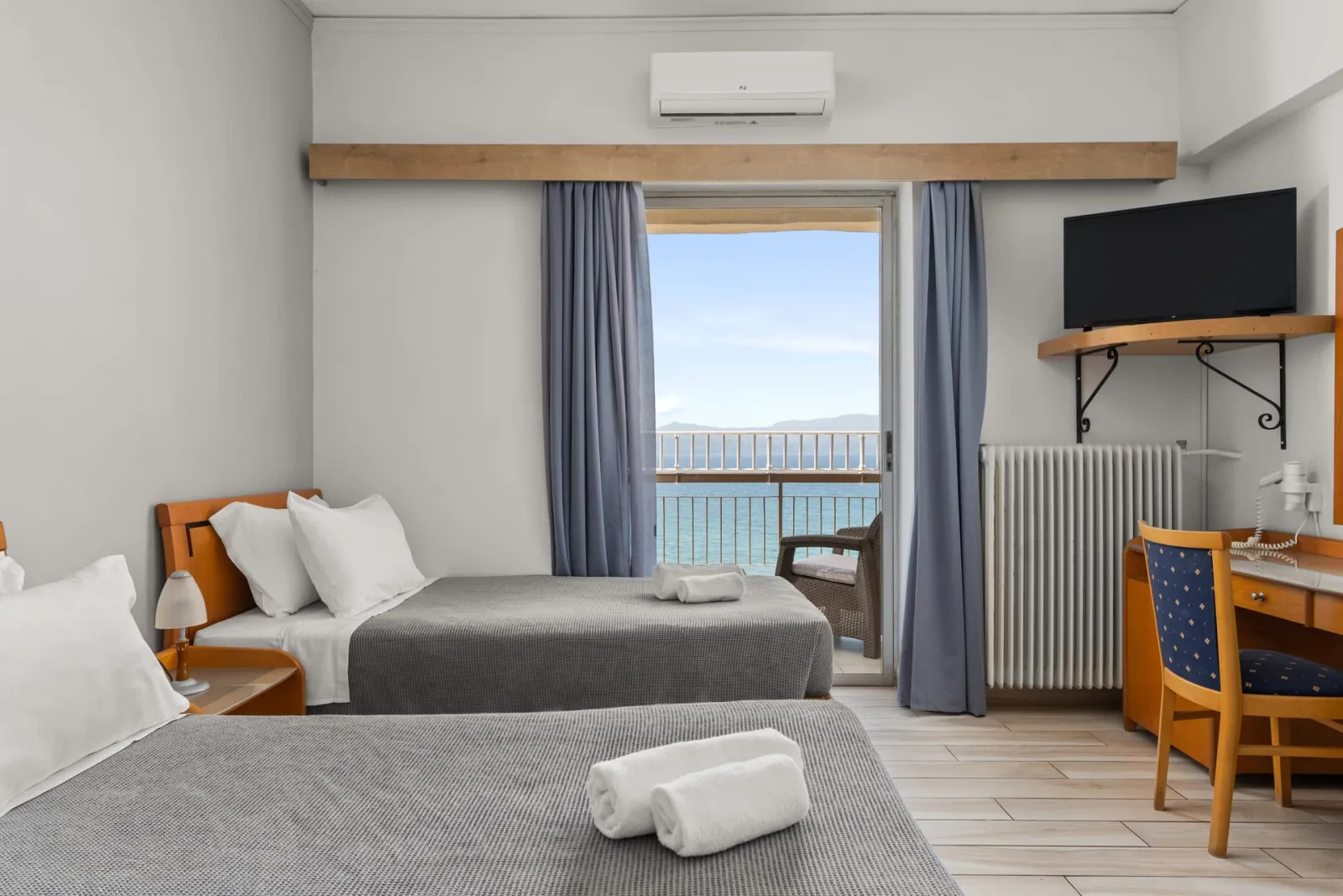 Stefania Beach Hotel By Anayia All-Inclusive Resorts, Amirantos, Grčka — Quadruple Surroundings Partial SV