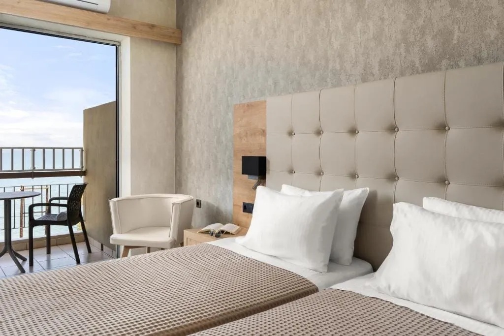 Stefania Beach Hotel By Anayia All-Inclusive Resorts, Amirantos, Grčka — Superior Twin Surroundings partial SV