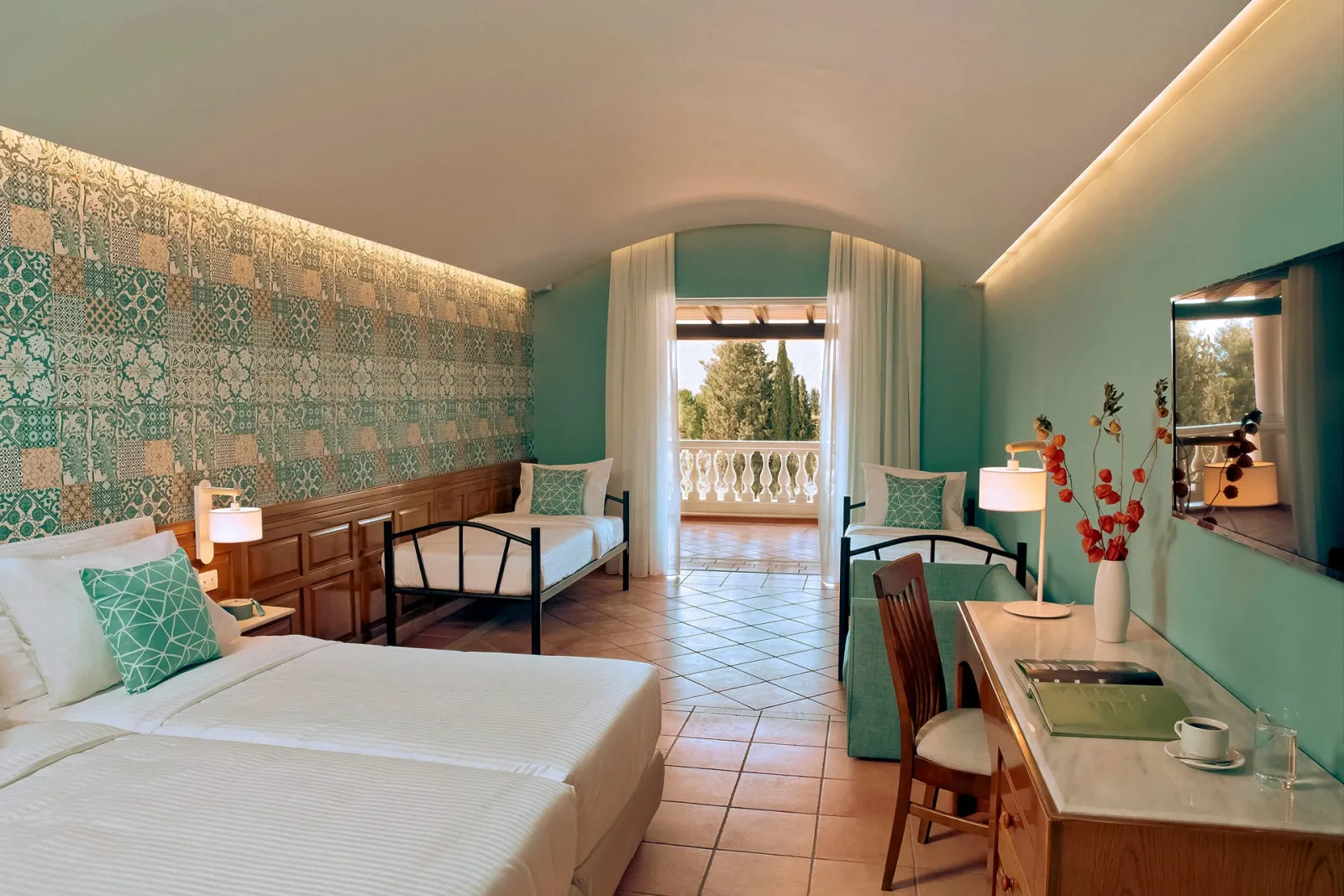 Zeus Eretria Hotel & Spa Resort, Eretria, Grčka — Deluxe Family Room Sea View