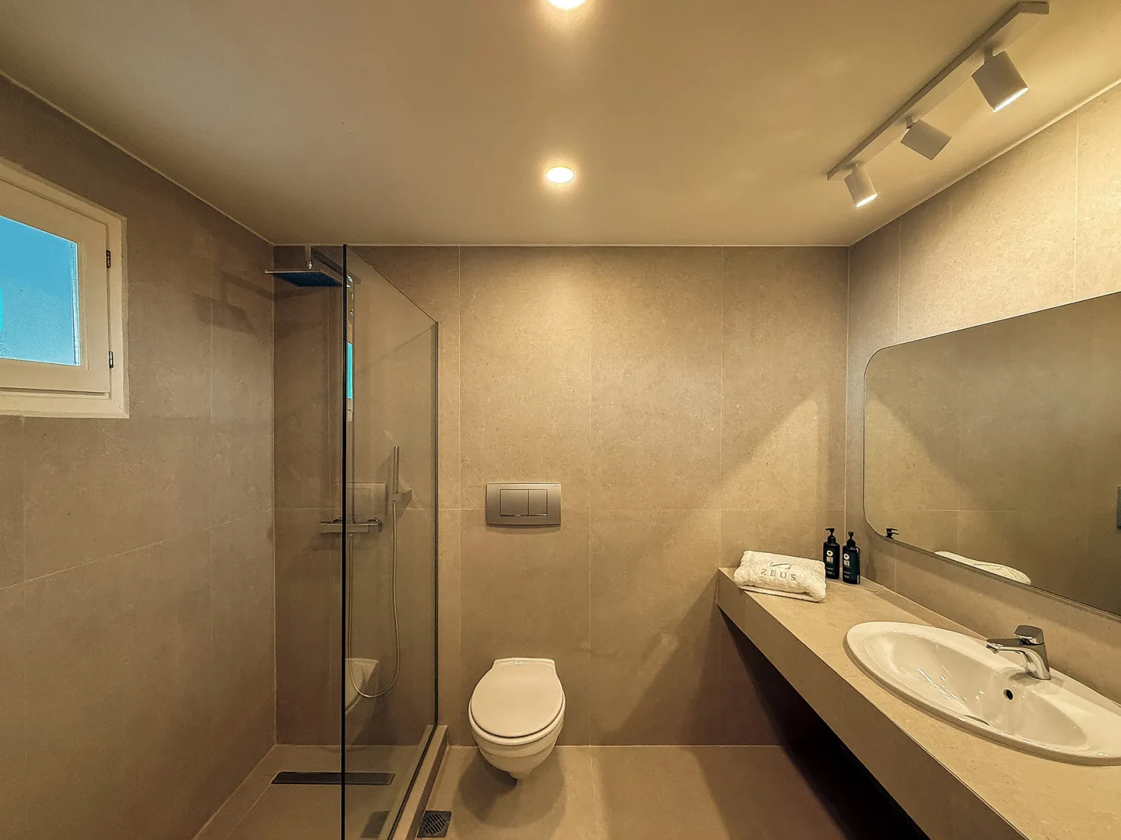 Zeus Eretria Hotel & Spa Resort, Eretria, Grčka — Family Suite Garden View Private Pool