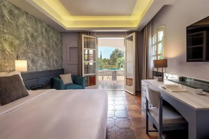Zeus Eretria Hotel & Spa Resort, Eretria, Grčka — Room For Single Use Private Pool Nature Garden View